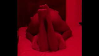 ǻ�束他的女朋友