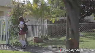 ���័យក្មេងហ្មត់ថ្នាក់ទៅអាសូរប្រុសរបស់នាង