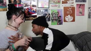 Biała dziwka bierze Bi-bi-si